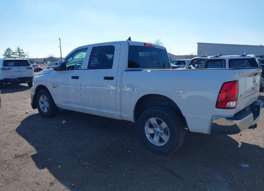 Photo 3 of 2022 Ram 1500 CLASSIC (VIN 1C6RR6LG3NS192641)