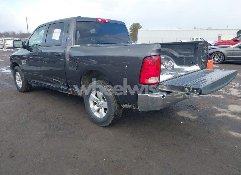 Photo 3 of 2022 Ram 1500 CLASSIC SLT 4X2 5'7 BOX (VIN 1C6RR6LG4NS198545)