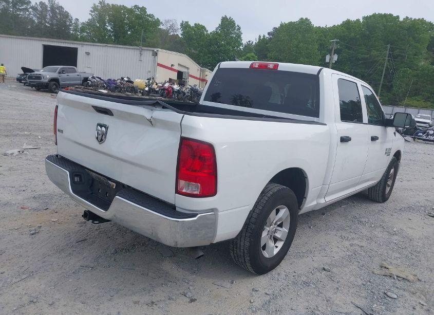 Photo 4 of 2022 Ram 1500 CLASSIC SLT 4X2 5'7 BOX (VIN 1C6RR6LG5NS235084)