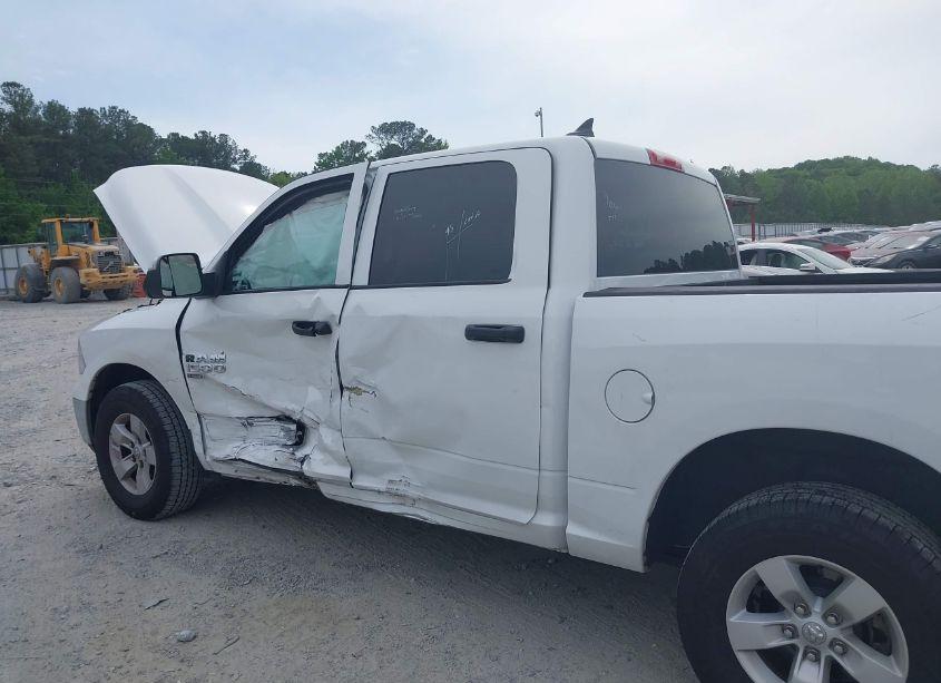 Photo 6 of 2022 Ram 1500 CLASSIC SLT 4X2 5'7 BOX (VIN 1C6RR6LG5NS235084)