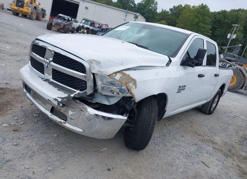 Photo 2 of 2022 Ram 1500 CLASSIC SLT 4X2 5'7 BOX (VIN 1C6RR6LG7NS235006)