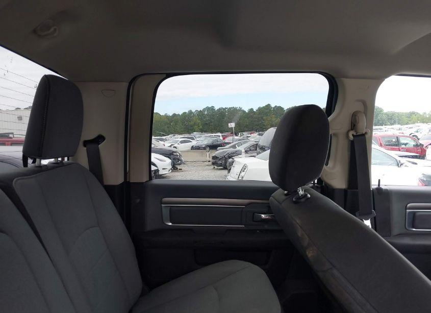 Photo 8 of 2022 Ram 1500 CLASSIC SLT 4X2 5'7 BOX (VIN 1C6RR6LG7NS235006)