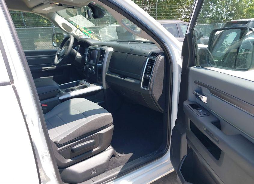 Photo 5 of 2023 Ram 1500 CLASSIC SLT 4X2 5'7 BOX (VIN 1C6RR6LG7PS579485)