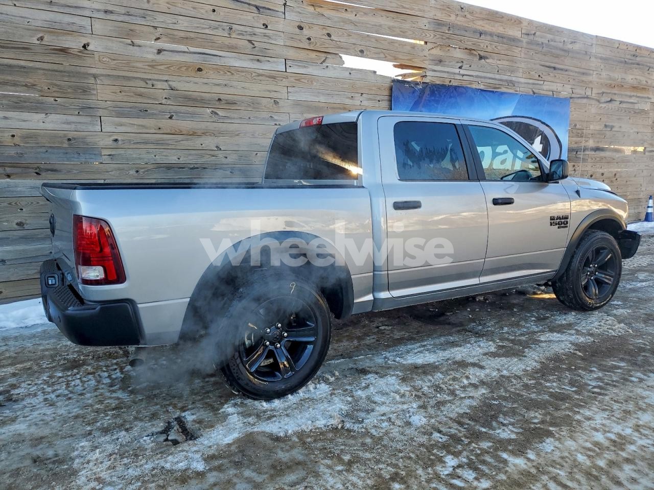 Photo 3 of 2024 RAM 1500 CLASSIC SLT (VIN 1C6RR6LG7RS142329)
