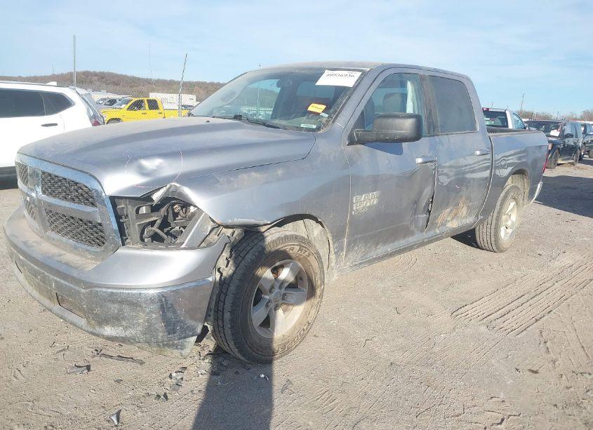 Photo 2 of 2021 Ram 1500 CLASSIC SLT 4X2 5'7 BOX (VIN 1C6RR6LG9MS533801)