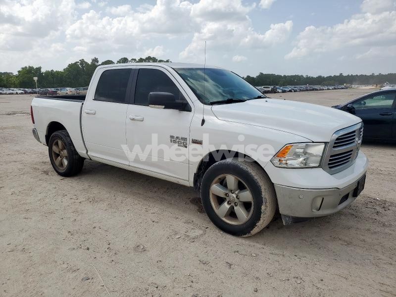 Photo 7 of 2019 RAM 1500 CLASSIC SLT (VIN 1C6RR6LT1KS546035)