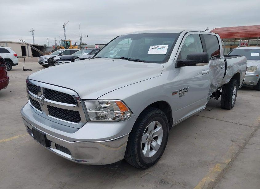 Photo 2 of 2019 Ram 1500 CLASSIC SLT 4X2 5'7 BOX (VIN 1C6RR6LT1KS549145)