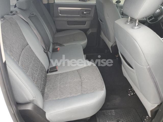 Photo 11 of 2019 RAM 1500 CLASSIC SLT (VIN 1C6RR6LT2KS537182)