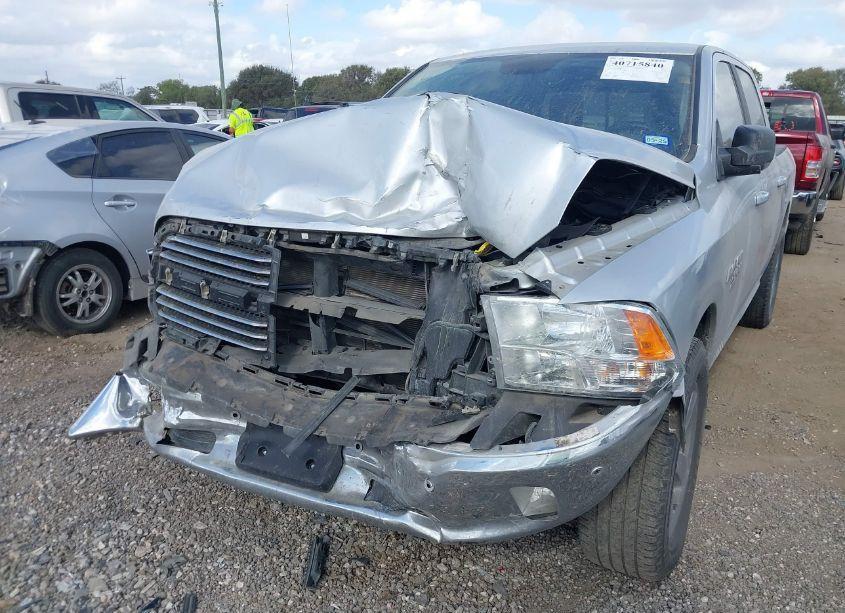 Photo 6 of 2019 Ram 1500 CLASSIC LONE STAR 4X2 5'7 BOX (VIN 1C6RR6LT6KS573957)