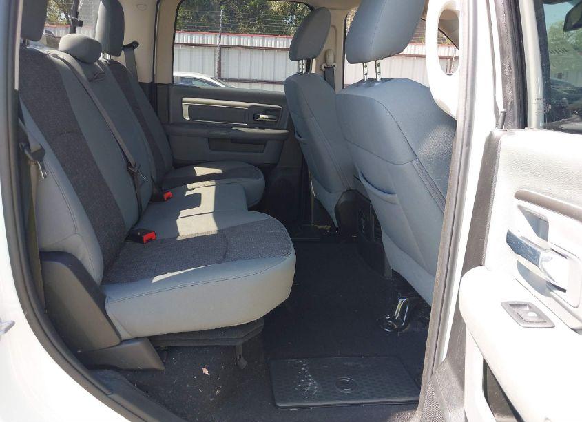 Photo 8 of 2019 Ram 1500 CLASSIC WARLOCK 4X2 5'7 BOX (VIN 1C6RR6LT6KS685657)