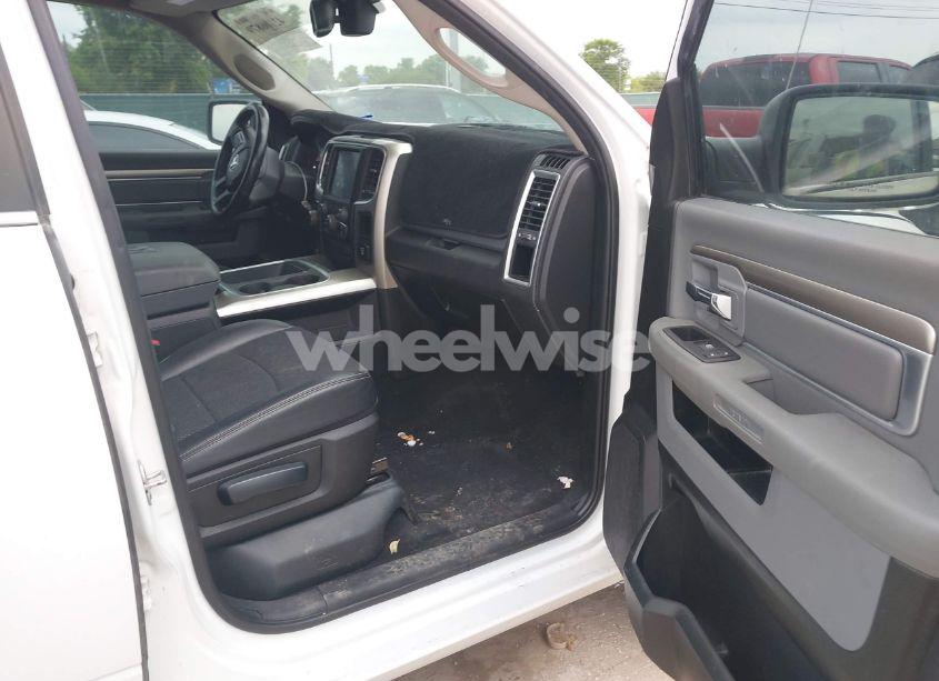 Photo 5 of 2019 Ram 1500 CLASSIC LONE STAR SILVER 4X2 5'7 BOX (VIN 1C6RR6LT7KS586474)