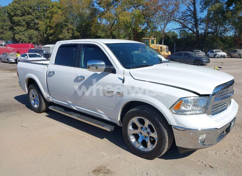 2017 Ram 1500 LARAMIE 4X2 5'7 BOX (VIN 1C6RR6NT6HS761206) main photo