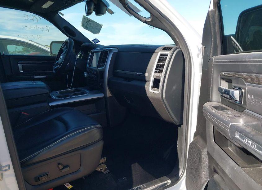 Photo 5 of 2017 Ram 1500 LIMITED 4X2 5'7 BOX (VIN 1C6RR6PT6HS550312)