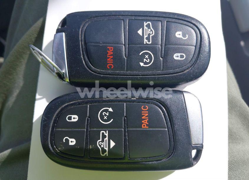 Photo 11 of 2018 Ram 1500 (VIN 1C6RR6PT7JS105552)