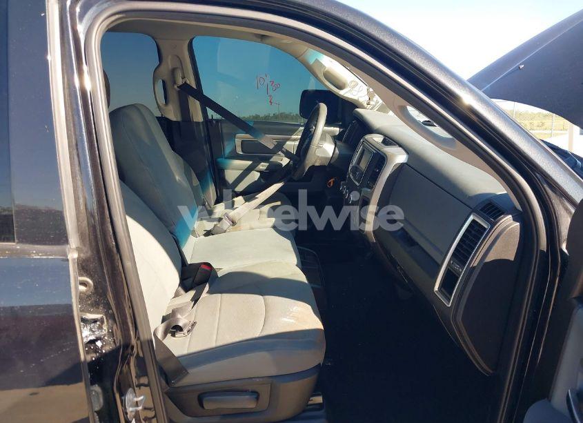 Photo 5 of 2019 Ram 1500 CLASSIC SLT 4X2 6'4 BOX (VIN 1C6RR6TT0KS572044)