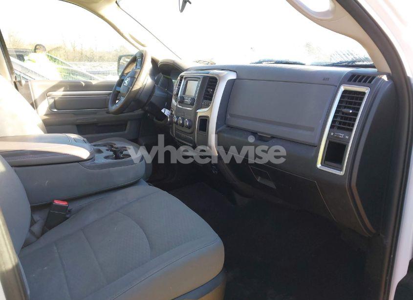 Photo 5 of 2020 Ram 1500 CLASSIC SLT 4X2 6'4 BOX (VIN 1C6RR6TT1LS102638)