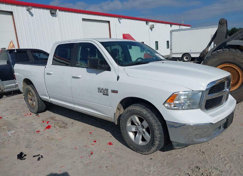 2019 Ram 1500 CLASSIC SLT 4X2 6'4 BOX (VIN 1C6RR6TT2KS706889) main photo