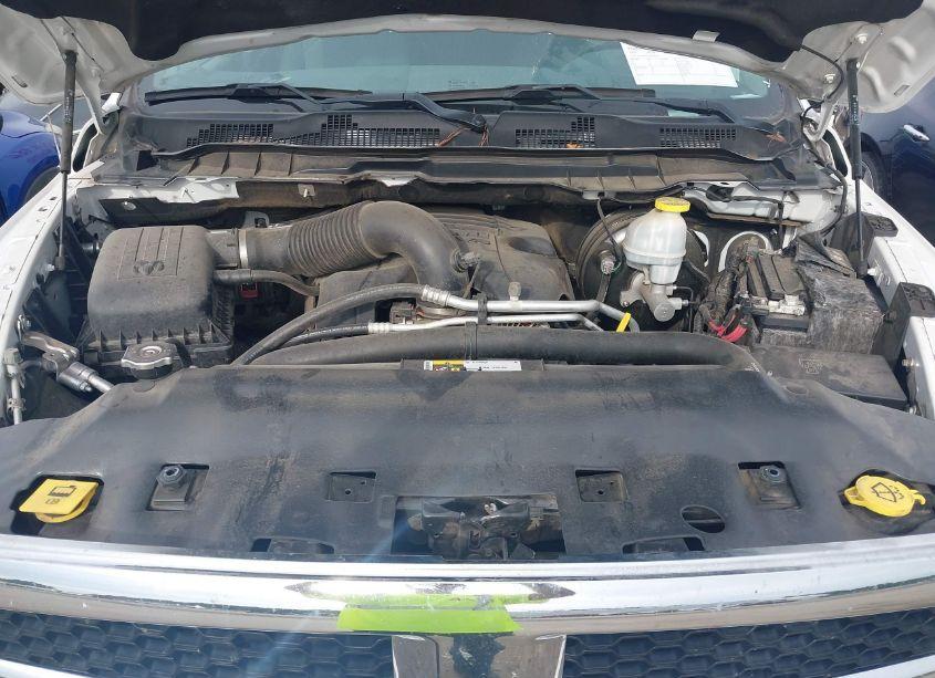 Photo 10 of 2019 Ram 1500 CLASSIC SLT 4X2 6'4 BOX (VIN 1C6RR6TT2KS706889)