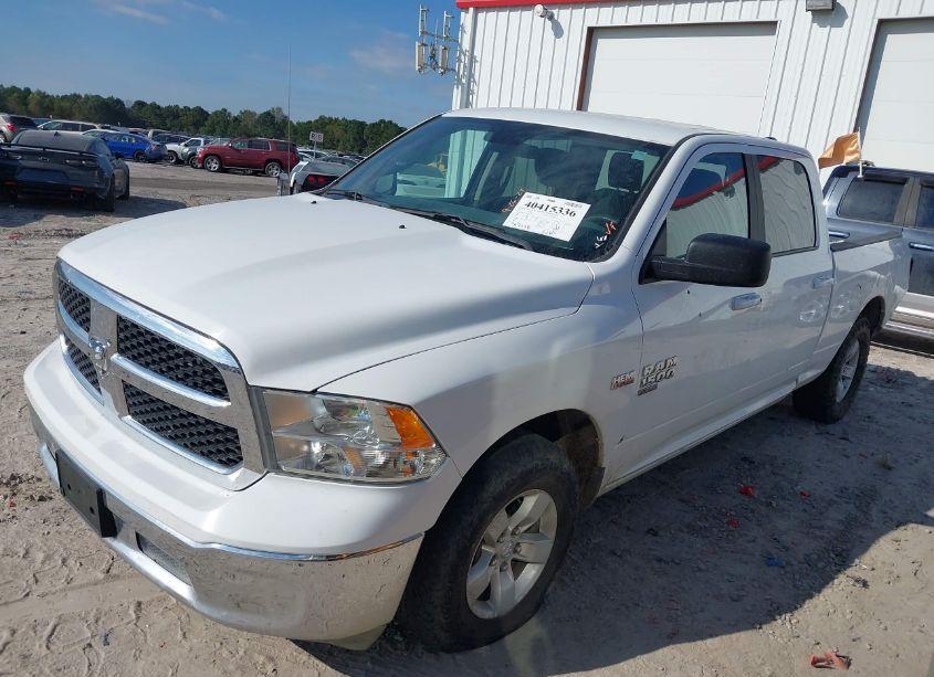 Photo 2 of 2019 Ram 1500 CLASSIC SLT 4X2 6'4 BOX (VIN 1C6RR6TT2KS706889)
