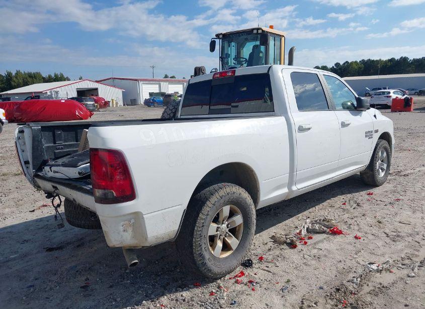 Photo 4 of 2019 Ram 1500 CLASSIC SLT 4X2 6'4 BOX (VIN 1C6RR6TT2KS706889)