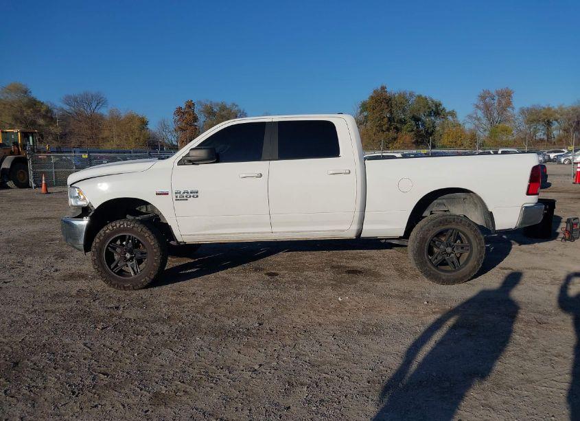 Photo 14 of 2019 Ram 1500 CLASSIC SLT 4X2 6'4 BOX (VIN 1C6RR6TT3KS613086)