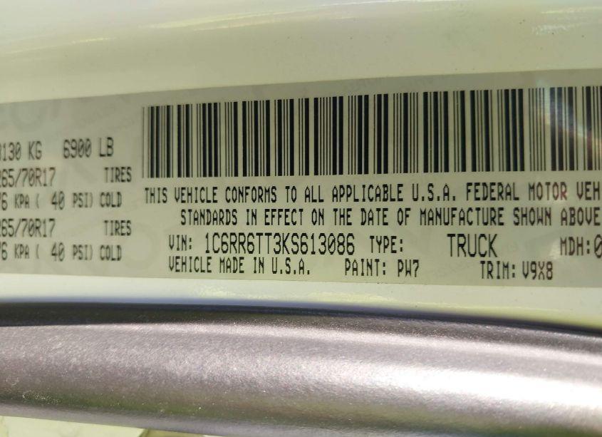 Photo 9 of 2019 Ram 1500 CLASSIC SLT 4X2 6'4 BOX (VIN 1C6RR6TT3KS613086)