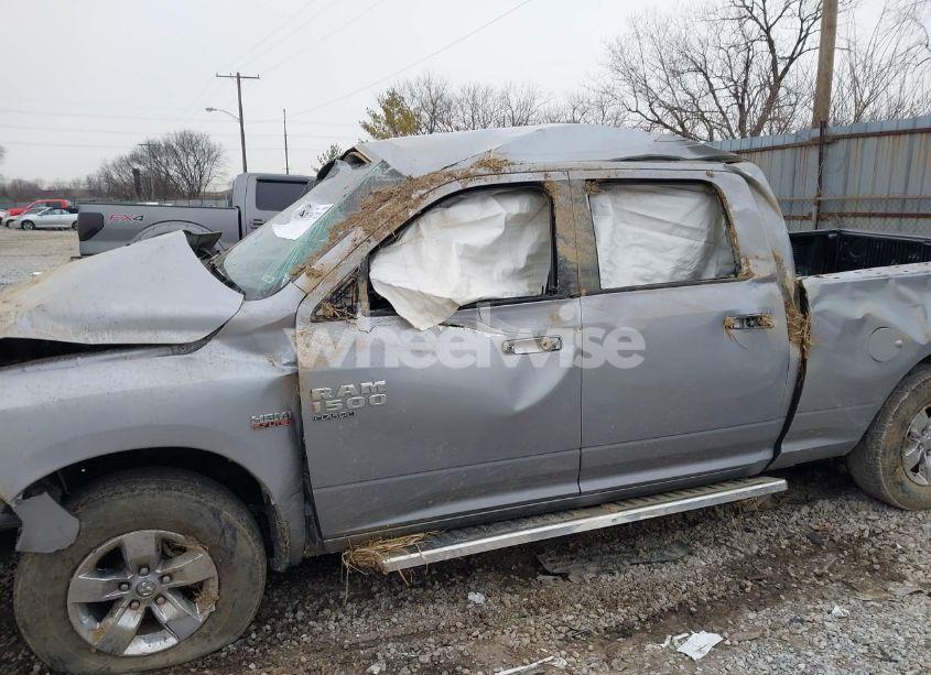 Photo 6 of 2019 Ram 1500 CLASSIC SLT 4X2 6'4 BOX (VIN 1C6RR6TT3KS682487)