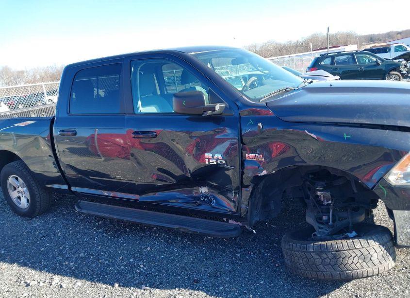 Photo 13 of 2019 Ram 1500 CLASSIC SLT 4X2 6'4 BOX (VIN 1C6RR6TT4KS584634)