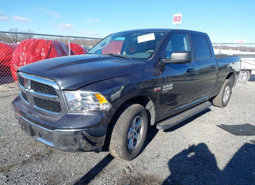 Photo 2 of 2019 Ram 1500 CLASSIC SLT 4X2 6'4 BOX (VIN 1C6RR6TT4KS584634)
