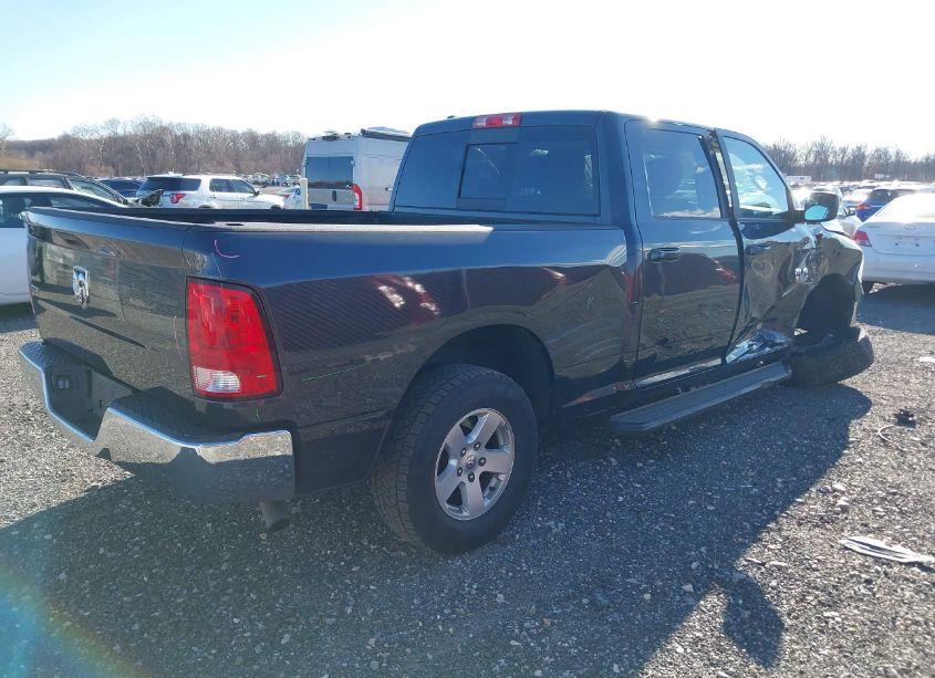 Photo 4 of 2019 Ram 1500 CLASSIC SLT 4X2 6'4 BOX (VIN 1C6RR6TT4KS584634)