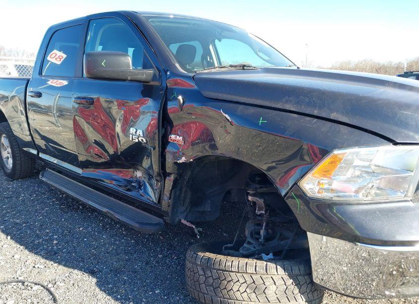 Photo 6 of 2019 Ram 1500 CLASSIC SLT 4X2 6'4 BOX (VIN 1C6RR6TT4KS584634)