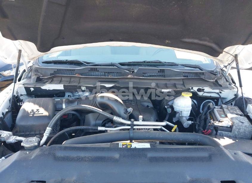 Photo 10 of 2019 Ram 1500 CLASSIC SLT 4X2 6'4 BOX (VIN 1C6RR6TT4KS600346)