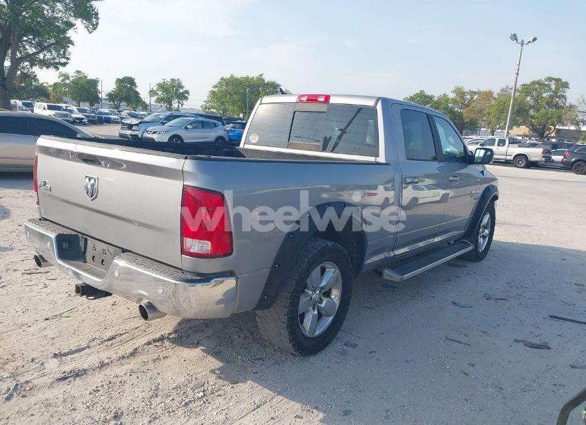 Photo 4 of 2019 Ram 1500 CLASSIC (VIN 1C6RR6TT4KS711138)