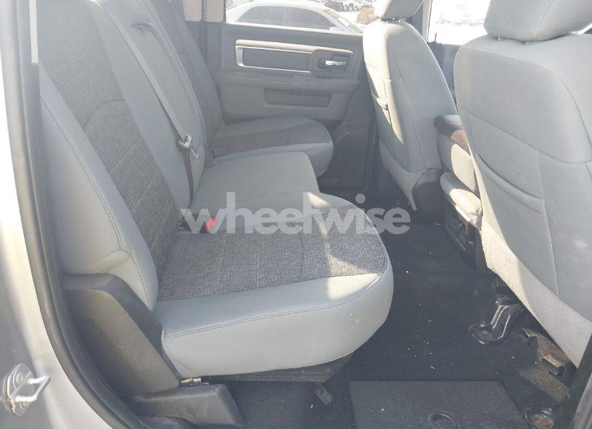 Photo 8 of 2019 Ram 1500 CLASSIC (VIN 1C6RR6TT4KS711138)