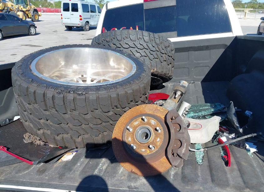 Photo 12 of 2020 Ram 1500 CLASSIC SLT 4X2 6'4 BOX (VIN 1C6RR6TT4LS133902)