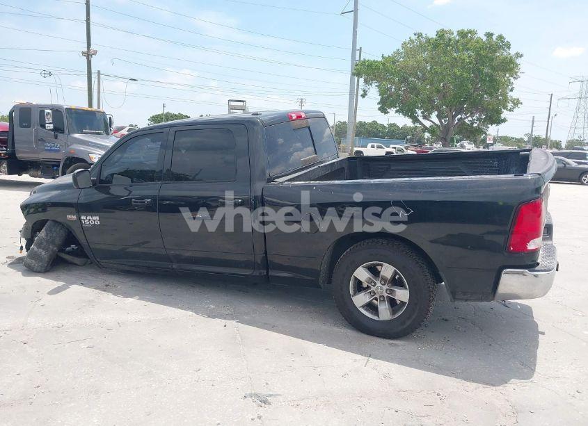 Photo 15 of 2019 Ram 1500 CLASSIC SLT 4X2 6'4 BOX (VIN 1C6RR6TT5KS561556)