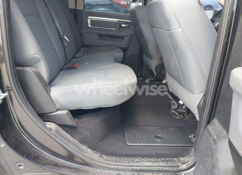 Photo 8 of 2019 Ram 1500 CLASSIC SLT 4X2 6'4 BOX (VIN 1C6RR6TT5KS561556)