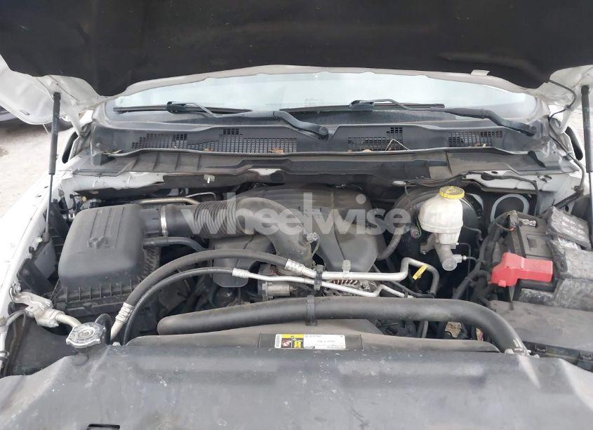 Photo 10 of 2019 Ram 1500 CLASSIC SLT 4X2 6'4 BOX (VIN 1C6RR6TT5KS571875)