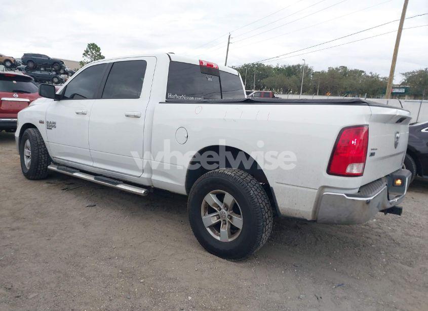 Photo 3 of 2019 Ram 1500 CLASSIC SLT 4X2 6'4 BOX (VIN 1C6RR6TT5KS571875)