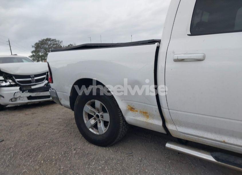 Photo 6 of 2019 Ram 1500 CLASSIC SLT 4X2 6'4 BOX (VIN 1C6RR6TT5KS571875)