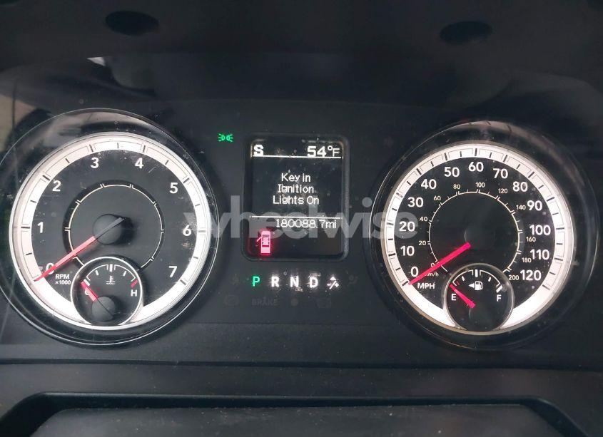 Photo 7 of 2019 Ram 1500 CLASSIC SLT 4X2 6'4 BOX (VIN 1C6RR6TT5KS571875)