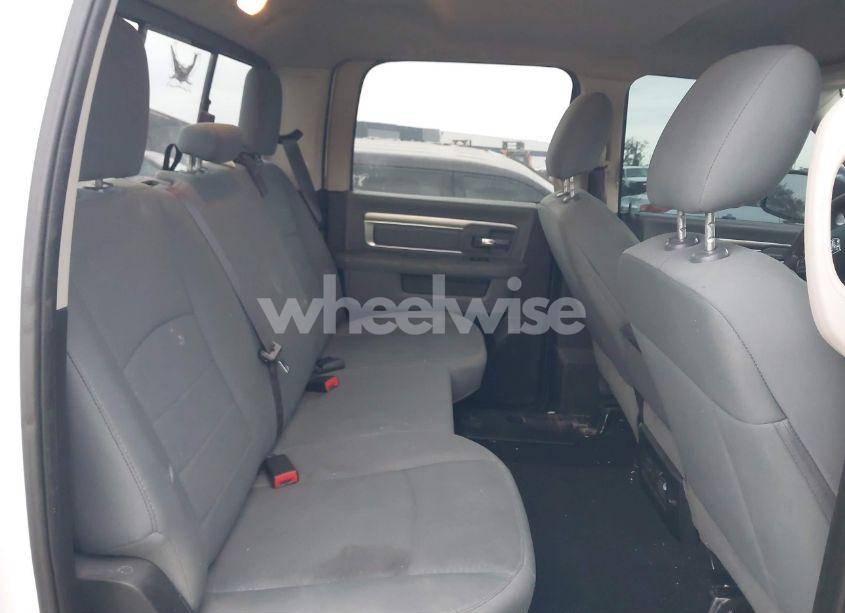 Photo 8 of 2019 Ram 1500 CLASSIC SLT 4X2 6'4 BOX (VIN 1C6RR6TT5KS571875)