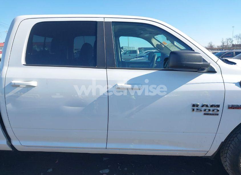 Photo 13 of 2019 Ram 1500 CLASSIC (VIN 1C6RR6TT5KS602932)