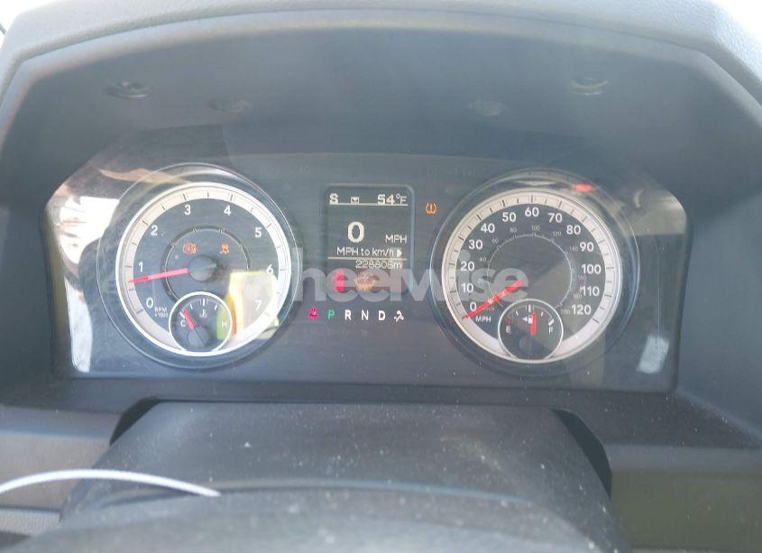 Photo 7 of 2019 Ram 1500 CLASSIC (VIN 1C6RR6TT5KS602932)