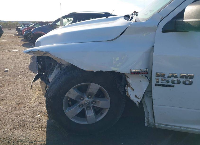 Photo 6 of 2019 Ram 1500 CLASSIC (VIN 1C6RR6TT5KS657252)