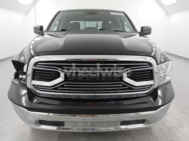 Photo 10 of 2019 RAM 1500 CLASSIC SLT (VIN 1C6RR6TT6KS593769)