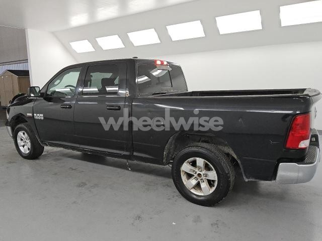 Photo 2 of 2019 RAM 1500 CLASSIC SLT (VIN 1C6RR6TT6KS593769)
