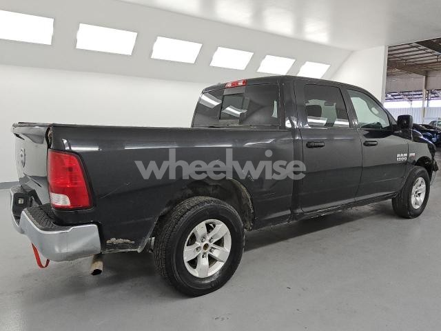 Photo 3 of 2019 RAM 1500 CLASSIC SLT (VIN 1C6RR6TT6KS593769)