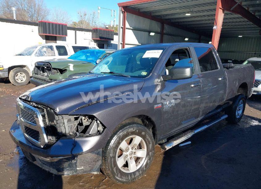 Photo 2 of 2019 Ram 1500 CLASSIC SLT 4X2 6'4 BOX (VIN 1C6RR6TT6KS722254)