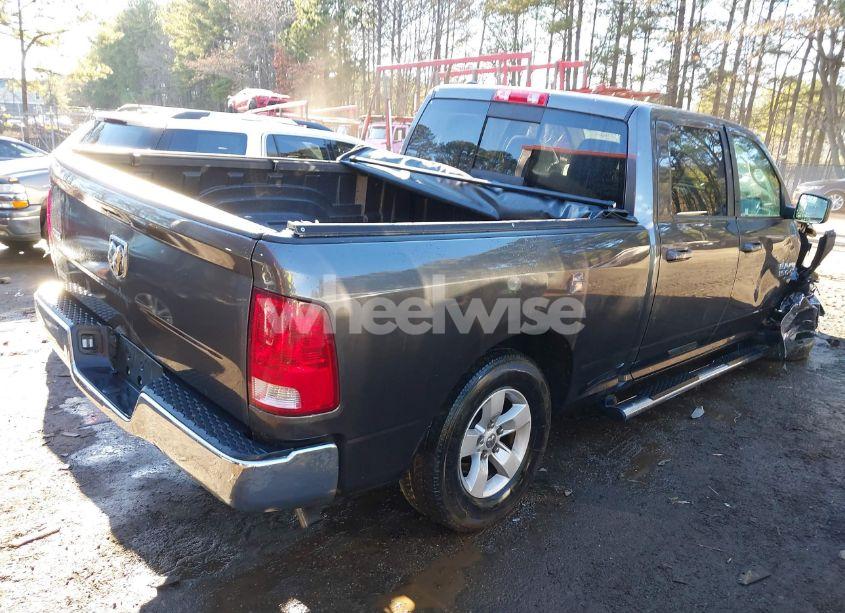 Photo 4 of 2019 Ram 1500 CLASSIC SLT 4X2 6'4 BOX (VIN 1C6RR6TT6KS722254)